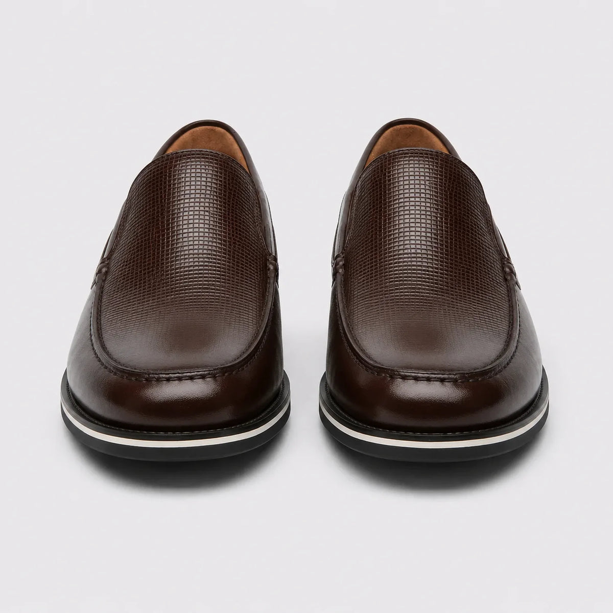 Mocassim Masculino Loafer Couro Marrom - par em vista frontal