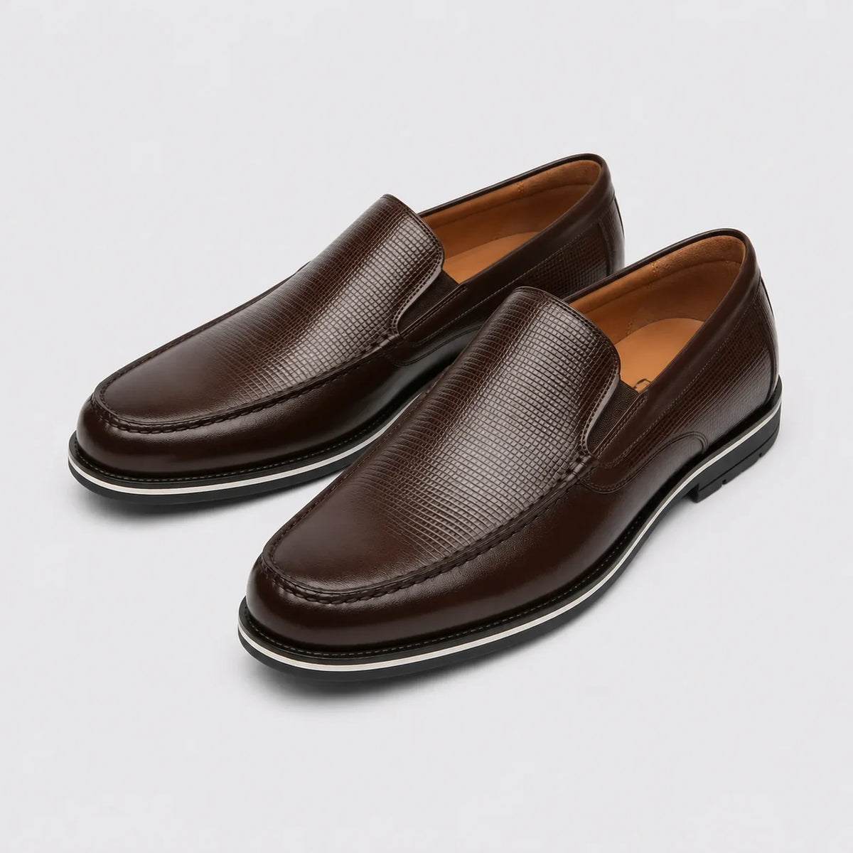 Mocassim Masculino Loafer Couro Marrom - par em ângulo superior