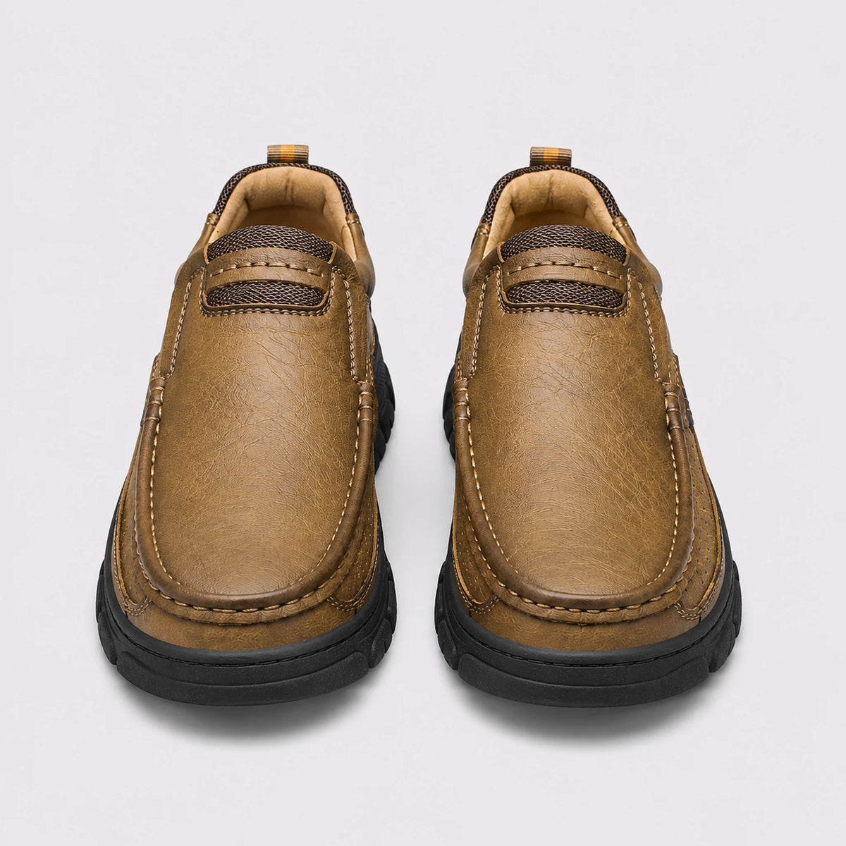 Sapato Mocassim Masculino Cáqui - vista frontal em ângulo
