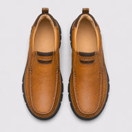 Sapato Mocassim Masculino Marrom Claro - detalhe da costura